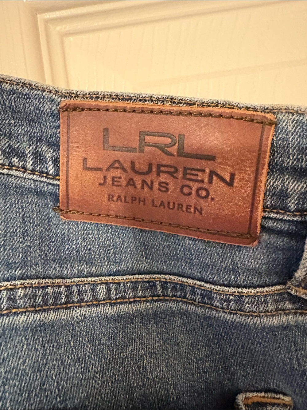 Lauren Ralph Lauren Jeans Size 10 Straight Leg Medium Wash Stretch Denim Classic - Picture 4 of 4